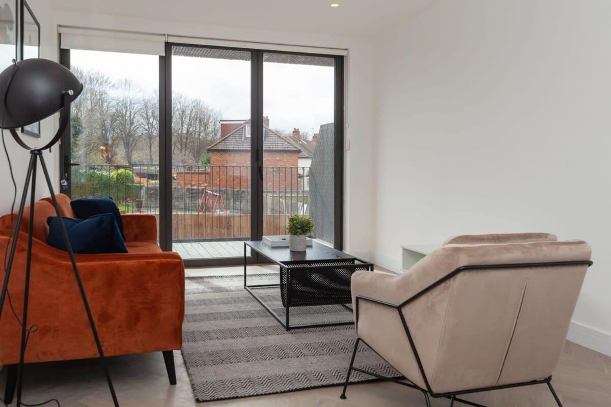Modern 2 Bedroom Apartment In Wimbledon Лондон Екстер'єр фото