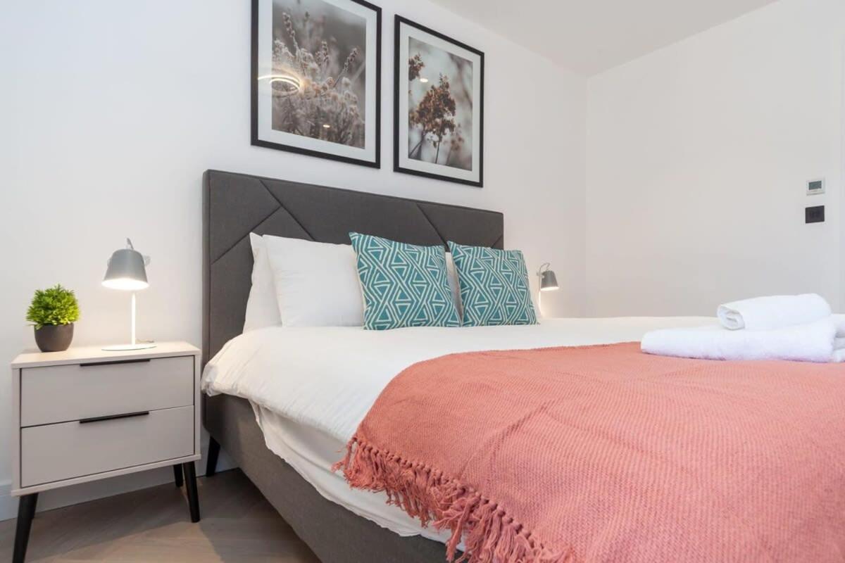 Modern 2 Bedroom Apartment In Wimbledon Лондон Екстер'єр фото